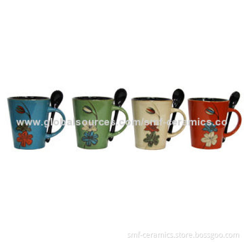 Ceramic mug with spoon, color glazed, hand-painted, FDA-, 84/500/EEC- and LFGB-certified
